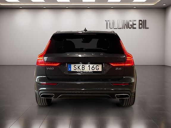 Volvo V60 Cross Country 4 of 25