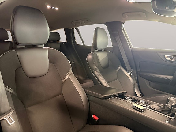 Volvo V60 Cross Country 13 of 25