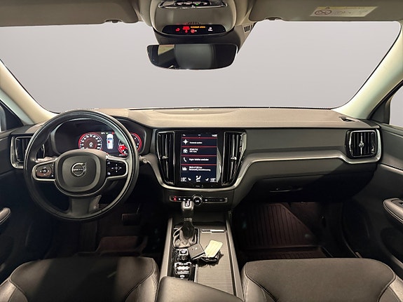 Volvo V60 Cross Country 14 of 25