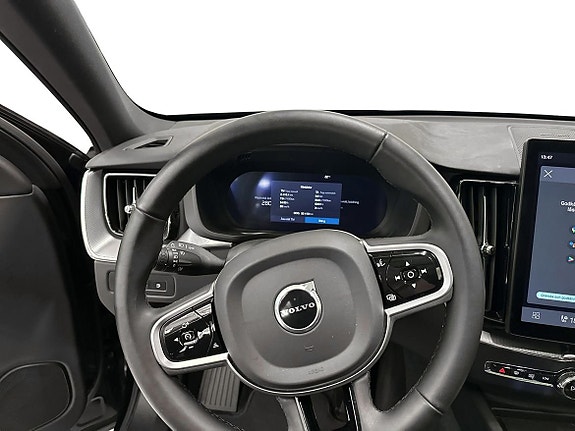 Volvo XC60 9 of 15