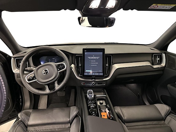 Volvo XC60 8 of 15