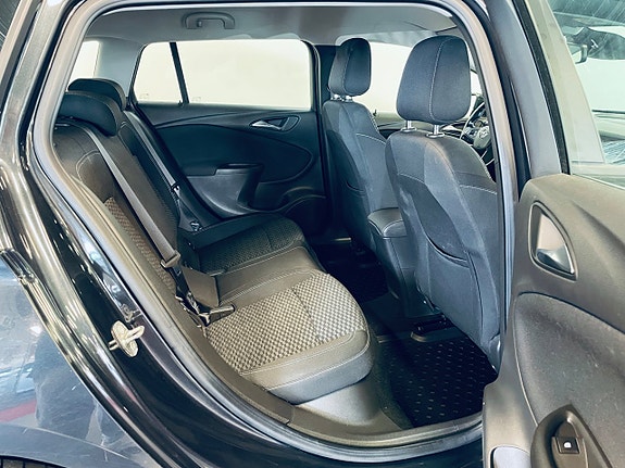 Opel Astra 10 of 12