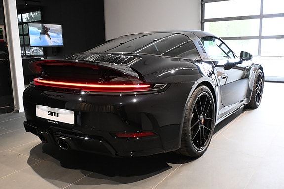 Porsche 911 Targa 4 GTS 11 of 29