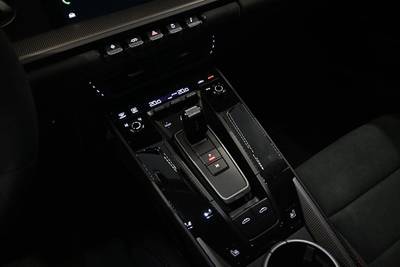Porsche 911 Targa 4 GTS 26 of 29