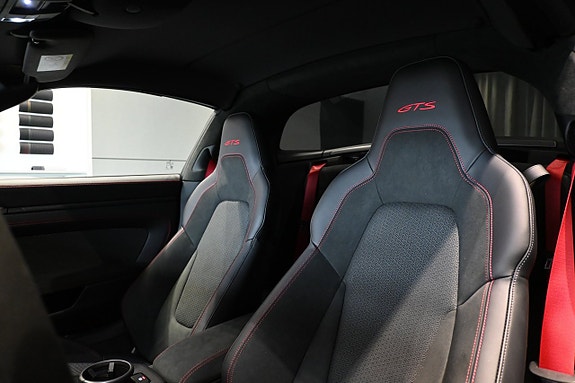 Porsche 911 Targa 4 GTS 20 of 29