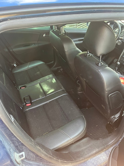 Peugeot 207 SW 4 of 5