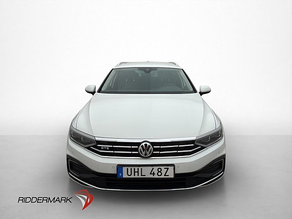 Volkswagen Passat 2 of 30