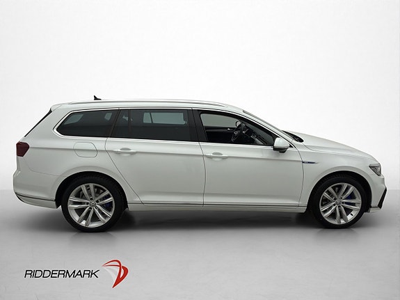 Volkswagen Passat 4 of 30