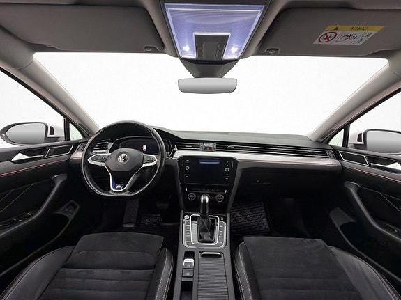 Volkswagen Passat 17 of 30
