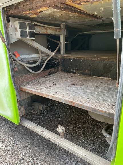 Volvo 22 of 27