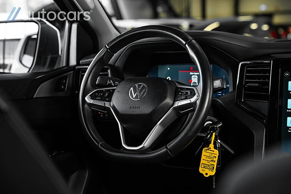 Volkswagen Amarok 21 of 30