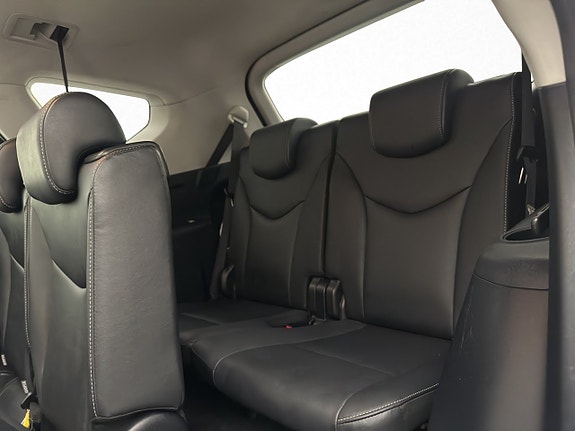 Toyota Prius+ 18 of 30