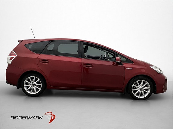 Toyota Prius+ 9 of 30