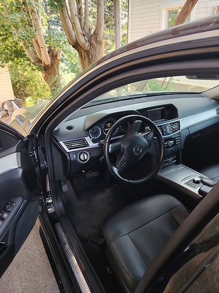 Mercedes-Benz E200 5 of 5