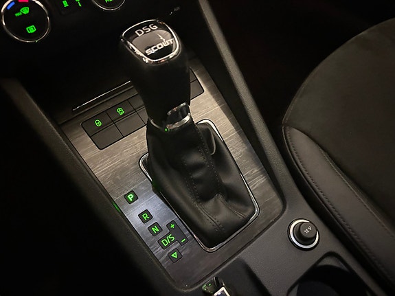 Skoda Octavia Scout 15 of 19