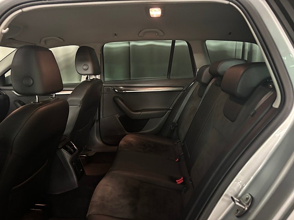Skoda Octavia Scout 8 of 19