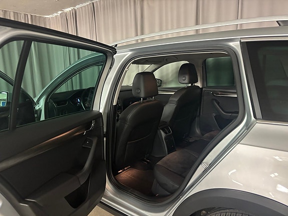 Skoda Octavia Scout 7 of 19