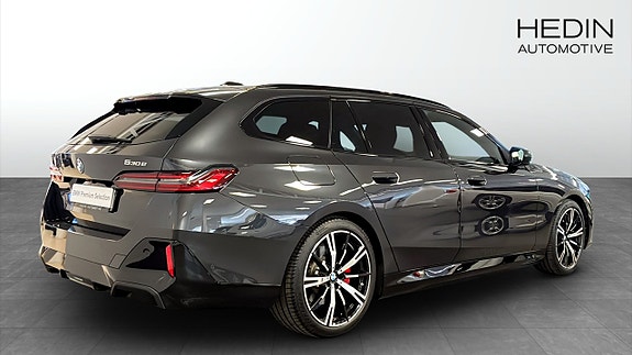 BMW 530e 2 of 9