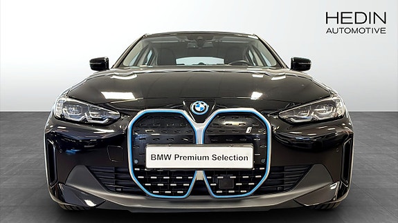 BMW i4 8 of 8