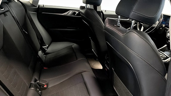 BMW i4 5 of 8