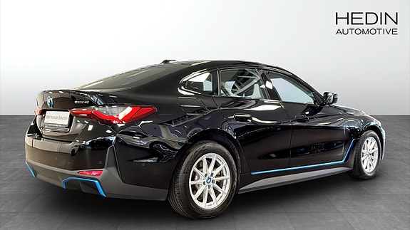 BMW i4 2 of 8