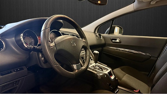 Peugeot 5008 5 of 11