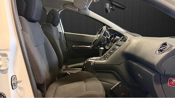 Peugeot 5008 8 of 11