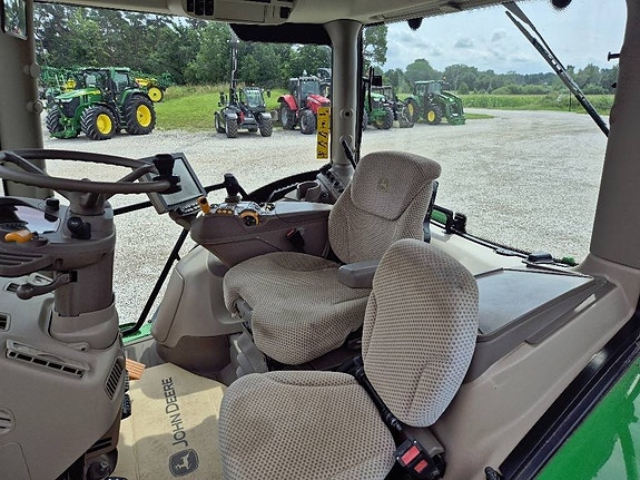 John Deere 6215R 9 of 9