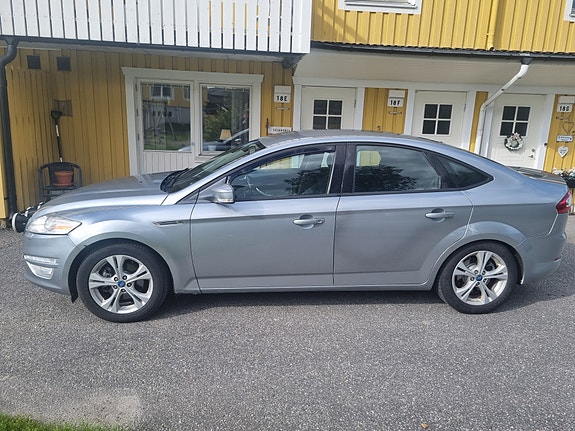 Ford Mondeo 2 of 5