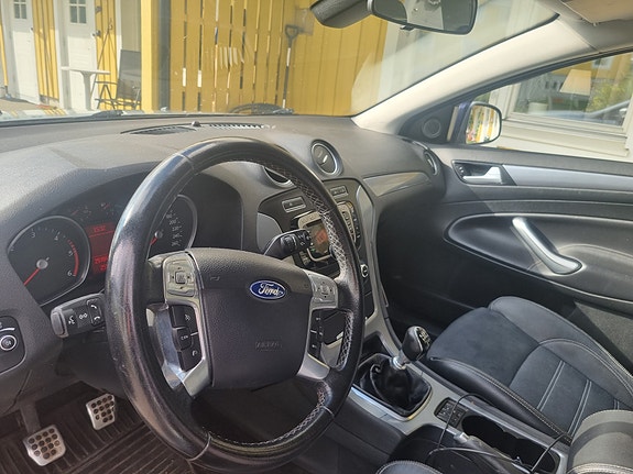 Ford Mondeo 4 of 5
