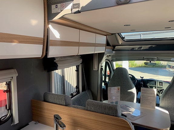Dethleffs T 7052 EB 8 of 19