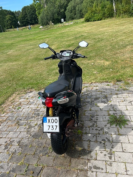 Aprilia SR 50 3 of 6