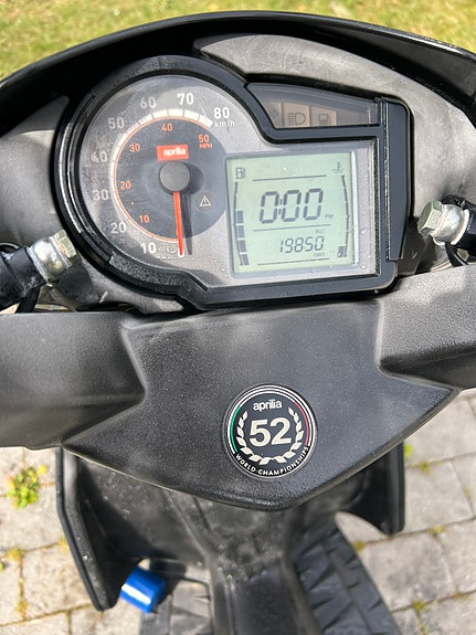 Aprilia SR 50 5 of 6