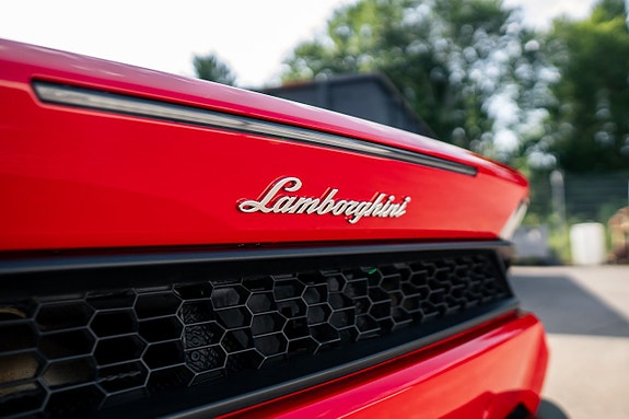 Lamborghini Huracan 5 of 20