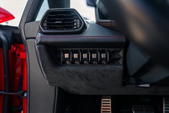 Lamborghini Huracan 17 of 20