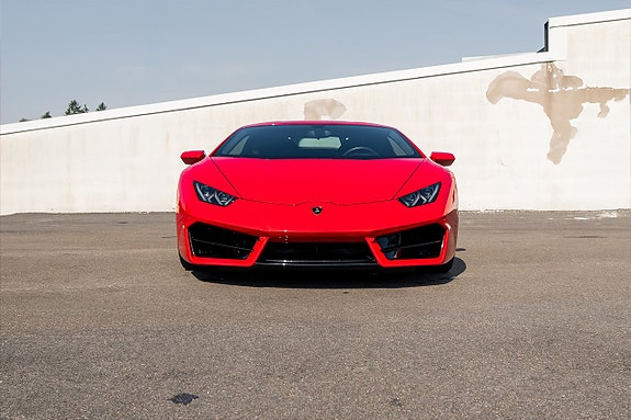 Lamborghini Huracan 2 of 20