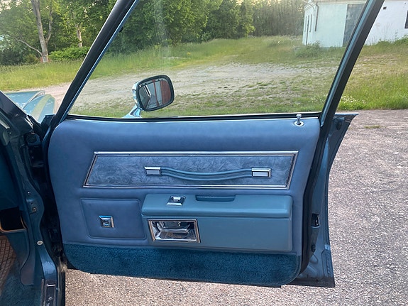 Chevrolet Caprice 12 of 14