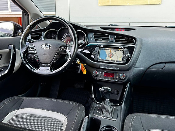 Kia Ceed 10 of 15