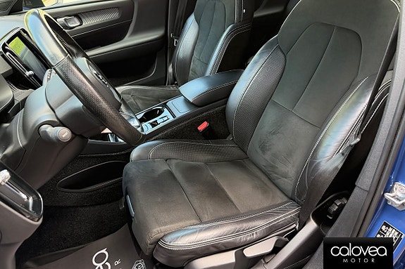 Volvo XC40 13 of 16