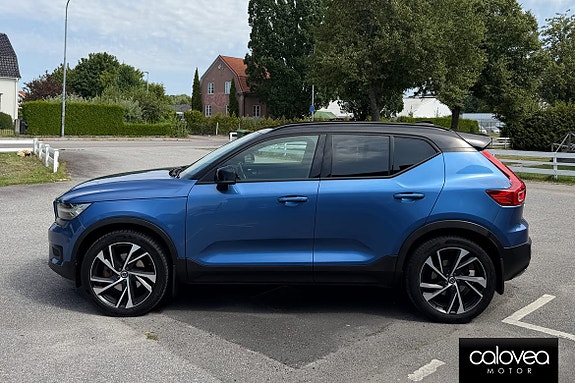 Volvo XC40 8 of 16