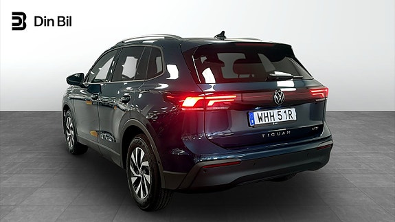 Volkswagen Tiguan 3 of 13