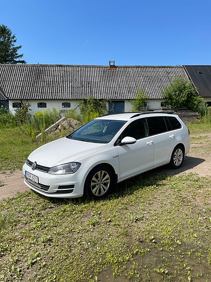 Volkswagen Golf VII 2 of 6