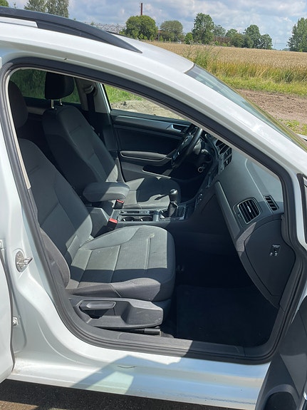 Volkswagen Golf VII 5 of 6