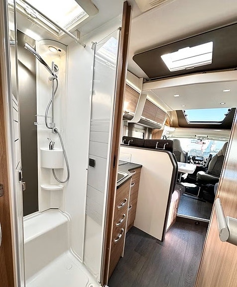 Adria Matrix 670 SL *Finansiering / Långbädd / Taksäng / AC Bodel / 5-sits / 3500 kg 7 of 12