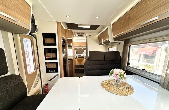 Adria Matrix 670 SL *Finansiering / Långbädd / Taksäng / AC Bodel / 5-sits / 3500 kg 5 of 12