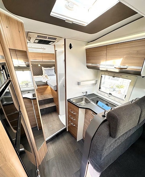 Adria Matrix 670 SL *Finansiering / Långbädd / Taksäng / AC Bodel / 5-sits / 3500 kg 4 of 12