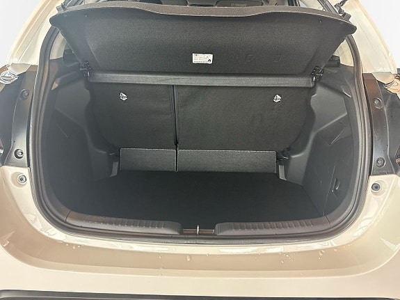 Toyota Yaris 11 of 12