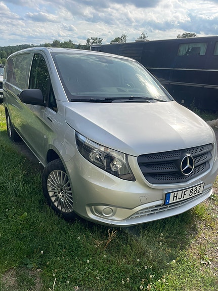 Mercedes-Benz eVito 111 2 of 6