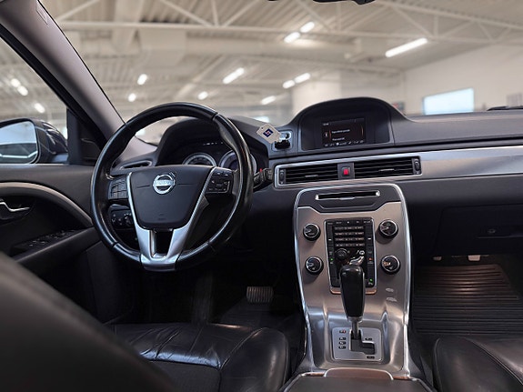 Volvo V70 21 of 26