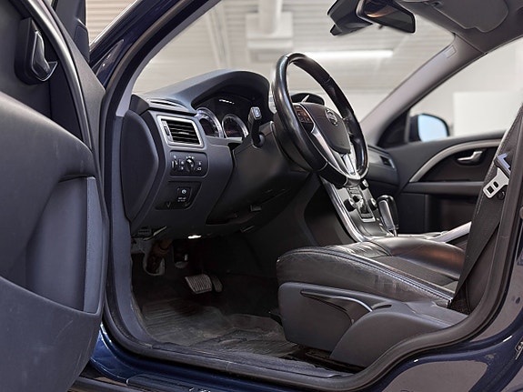 Volvo V70 11 of 26